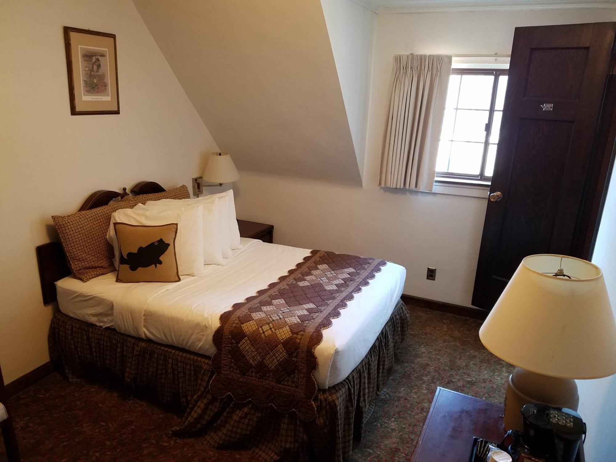 Hotel Potawatomi & 3*