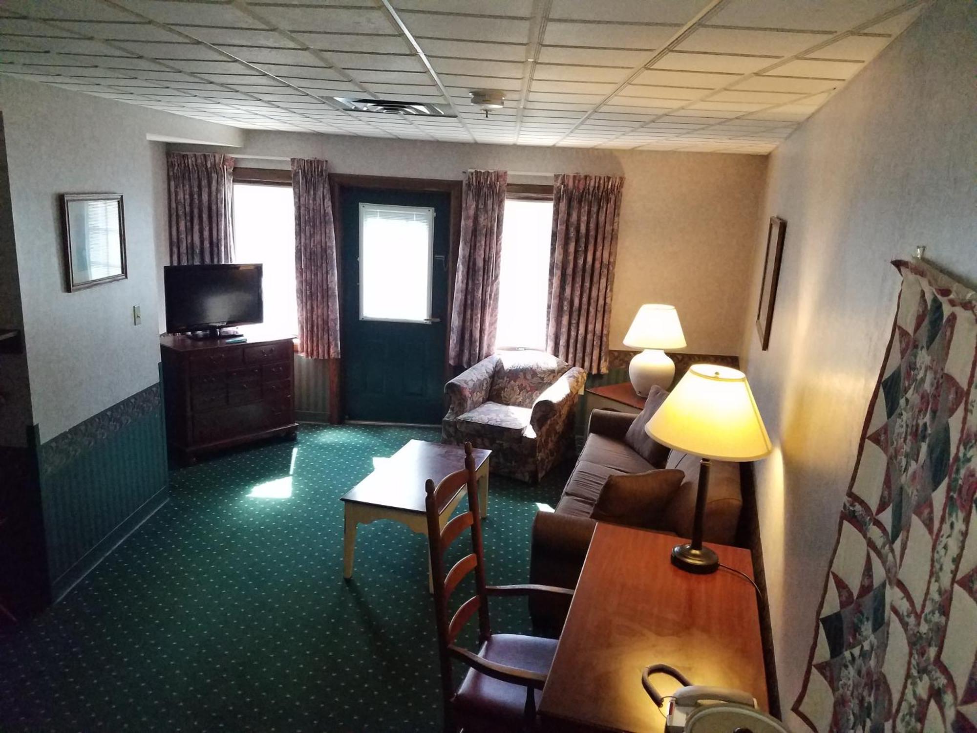 Hotel Potawatomi & Angola